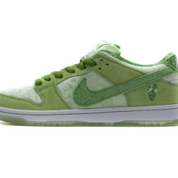 Yeezysale Nike SB Dunk Low Strange Love Green